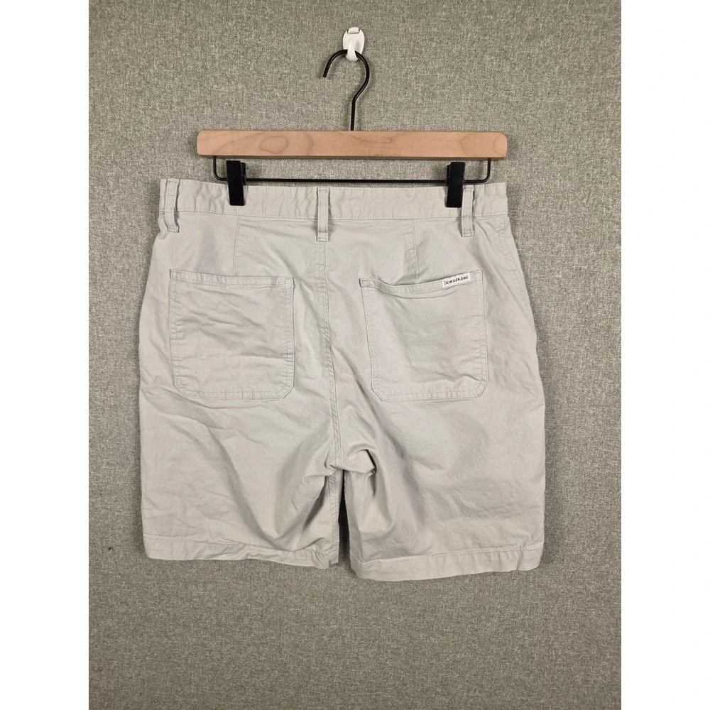Calvin Klein Jeans Mens Chino Shorts 32 Light Gray Flat Front Stretch Casual